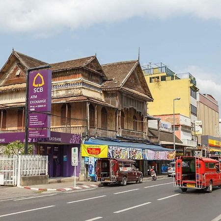 Yha Thapae Station Hostel Chiang Mai Exterior foto